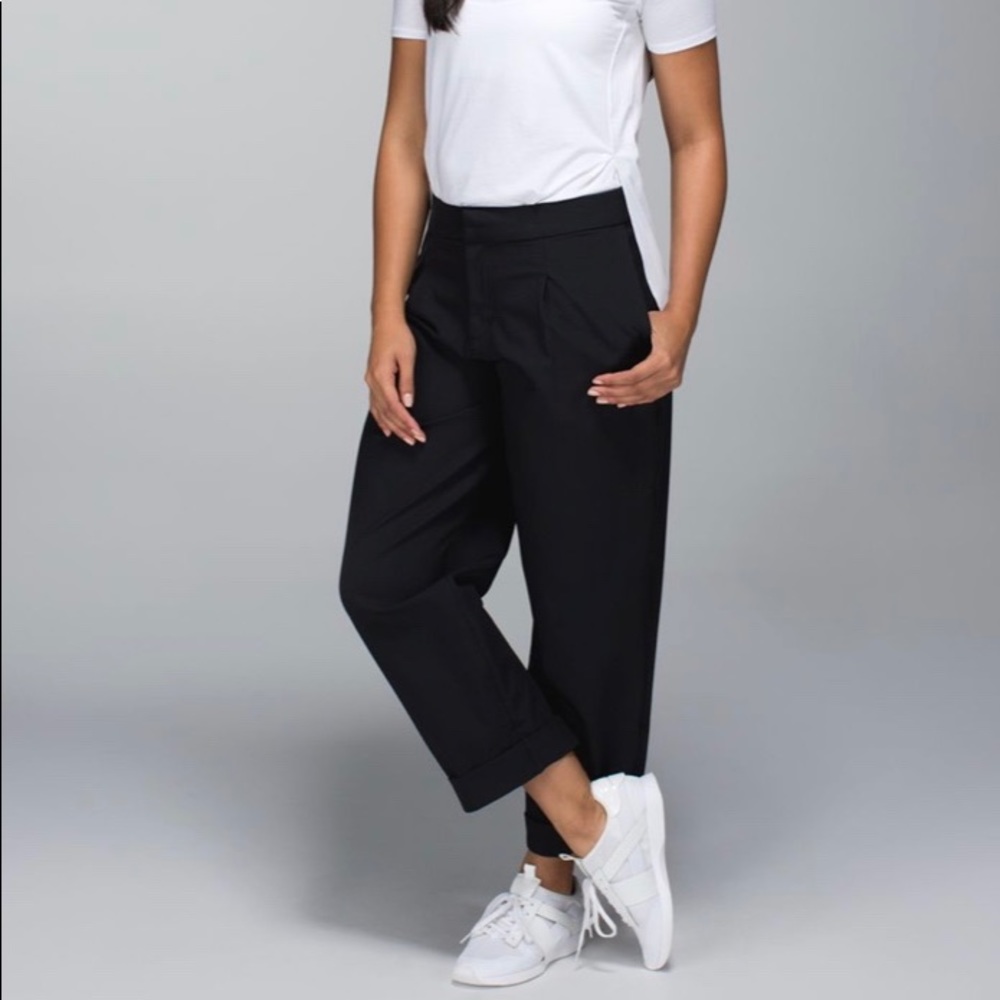 Lululemon | Wide Legged Wonder Pant Size 6